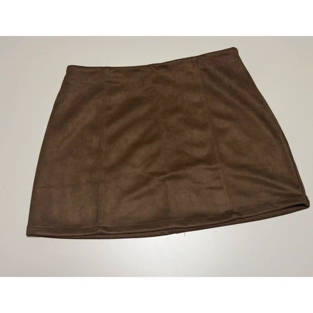 Lumari faux suede size medium mini skirt NWOT